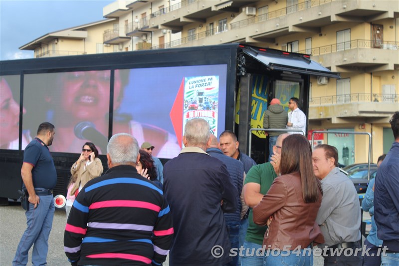 STATALE 106, la Calabria scende in strada: centinaia di lavoratori e cittadini uniti contro il carovita. La protesta della dignit� e del lavoro in diretta su Studio54network.